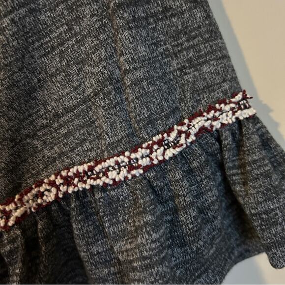 LOFT Gray Elbow-Length Flutter/Ruffle Trim Sleeve Crew Neck T-Shirt Size Small - Picture 4 of 10